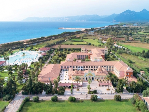 Marina Resort Garden Club Vetrina Estate