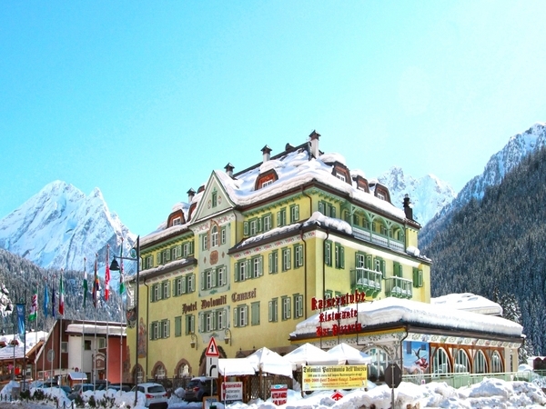 Schloss Hotel & Club Dolomiti 