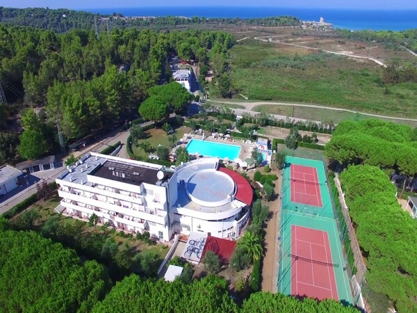 Mira Hotel Vetrina Estate