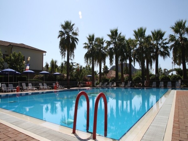 Villaggio Turistico La Mantinera Catalogo Estate