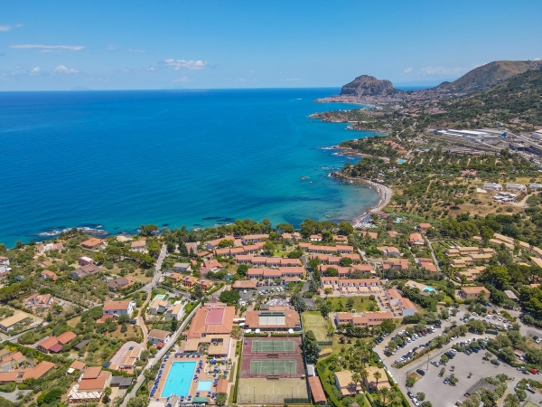 Cefalù Resort Sporting Hotel Ponti e Festività